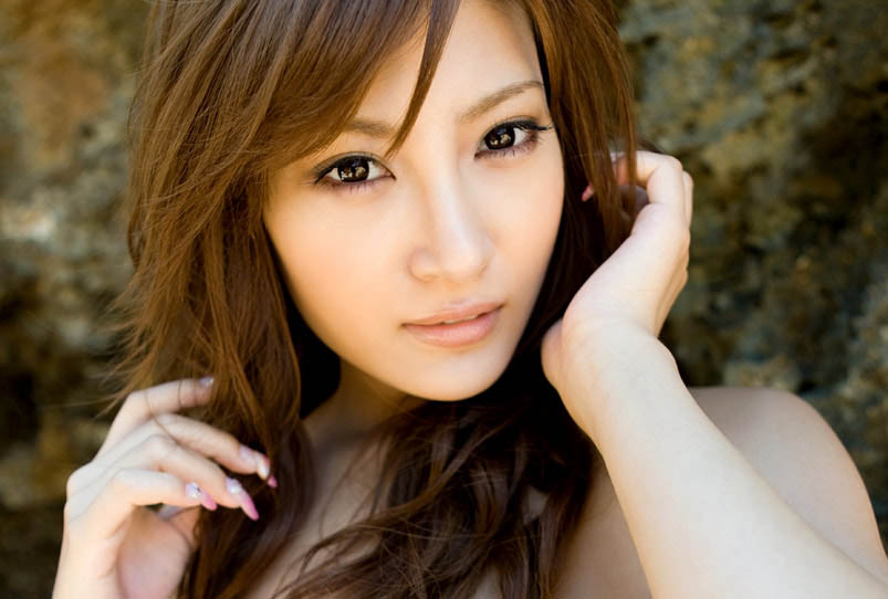 Asian Babes: Kirara Asuka | White Bikini and Naked Pics