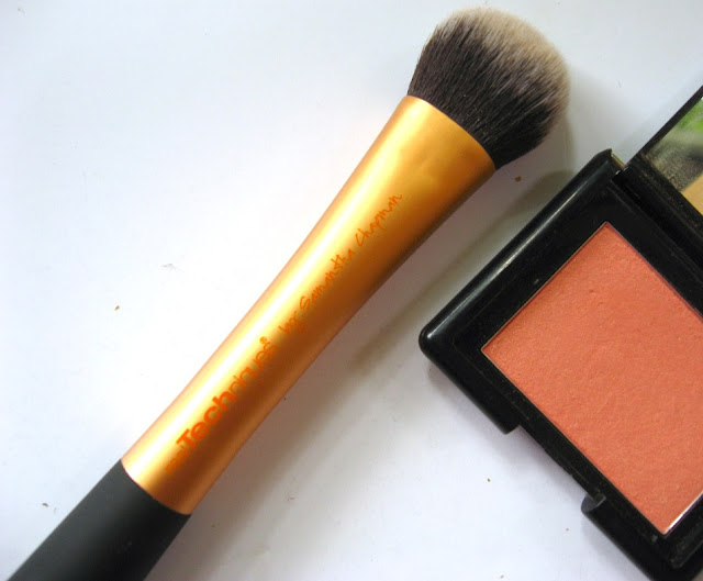 7 Ways To Use A Real Techniques Expert Face Brush