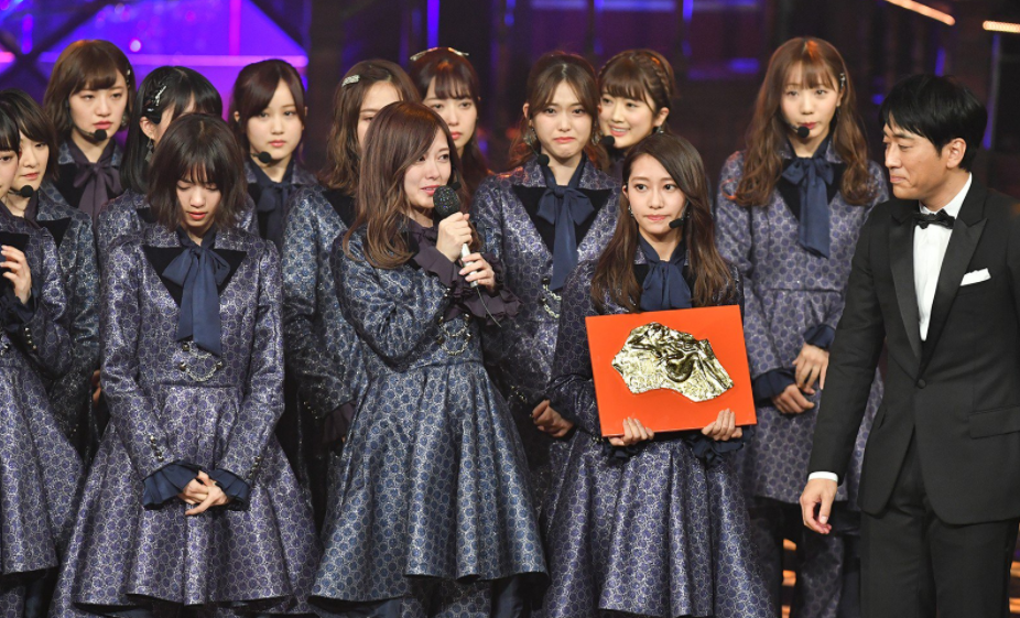 Nogizaka46 won 59th Japan Record Awards 'Song of the year' Bunshun
