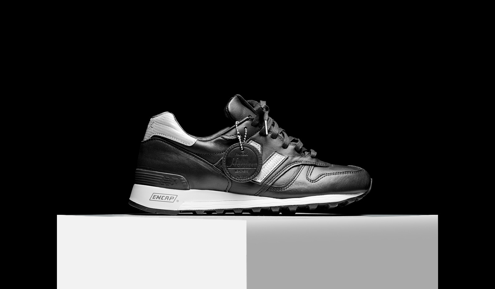 novo new balance 1300 preto