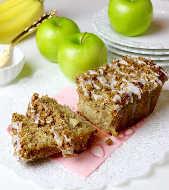 Apple Streusel Banana Bread The Lindsay Ann