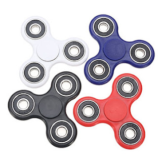 https://www.banggood.com/it/Fidget-Hand-Spinner-Fingertips-Gyro-Stress-Reliever-Toy-Tri-Spinner-Whiny-For-Autism-And-ADHD-Kids-p-1133137.html?rmmds=flashdeals?utm_source=sns&utm_medium=redid&utm_campaign=reginaeli&utm_content=mickey