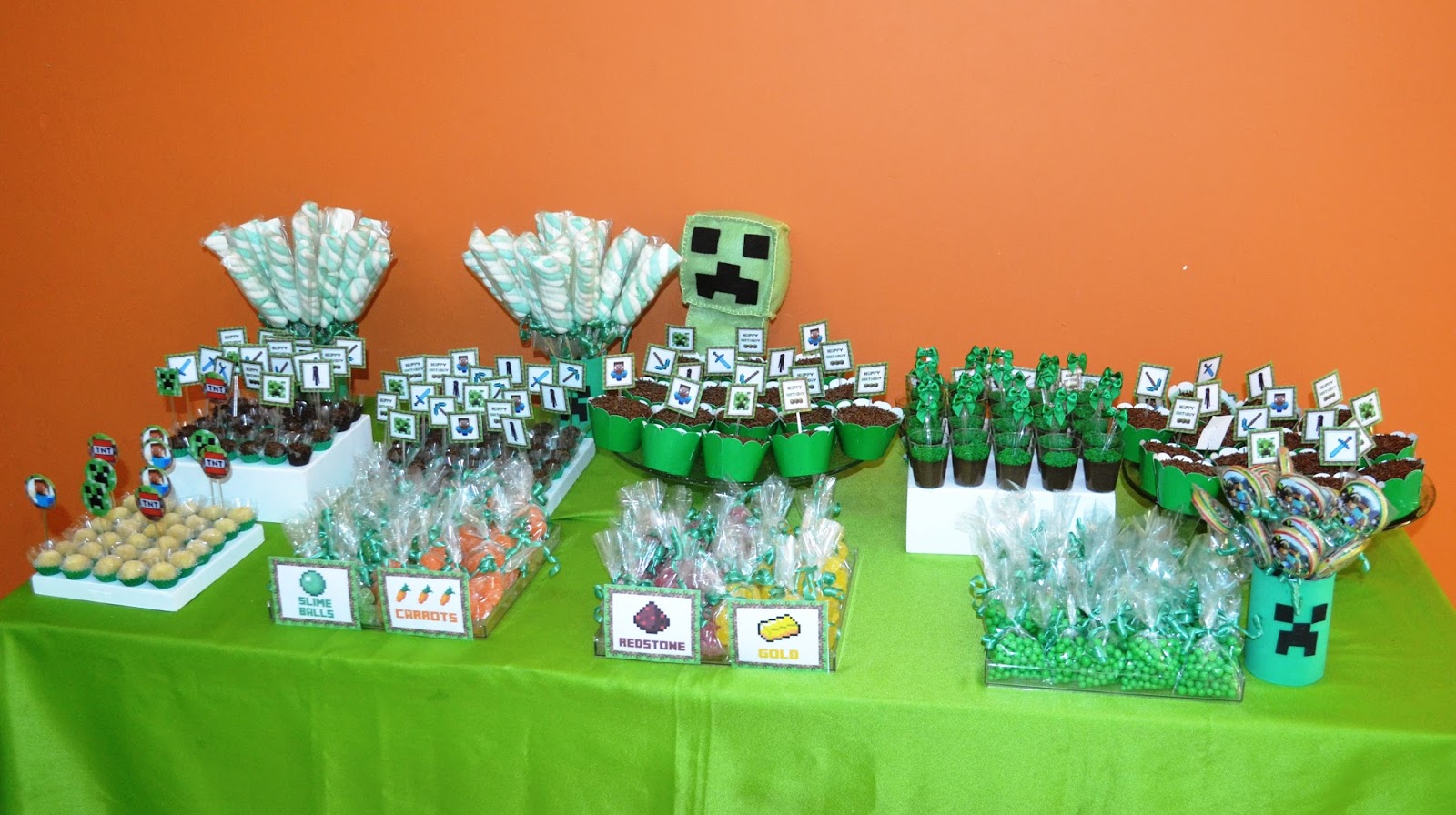 Bolo do Minecraft: + 40 fotos e dicas para festa infantil  Dicas para  festa infantil, Festa de aniversário minecraft, Decorações de festa  minecraft