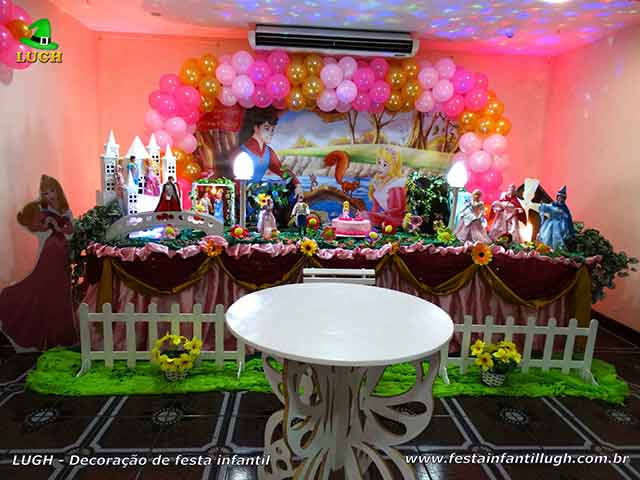 Decoração infantil festa Aurora - A Bela Adormecida - Aniversário temático - Decoração tradicional luxo