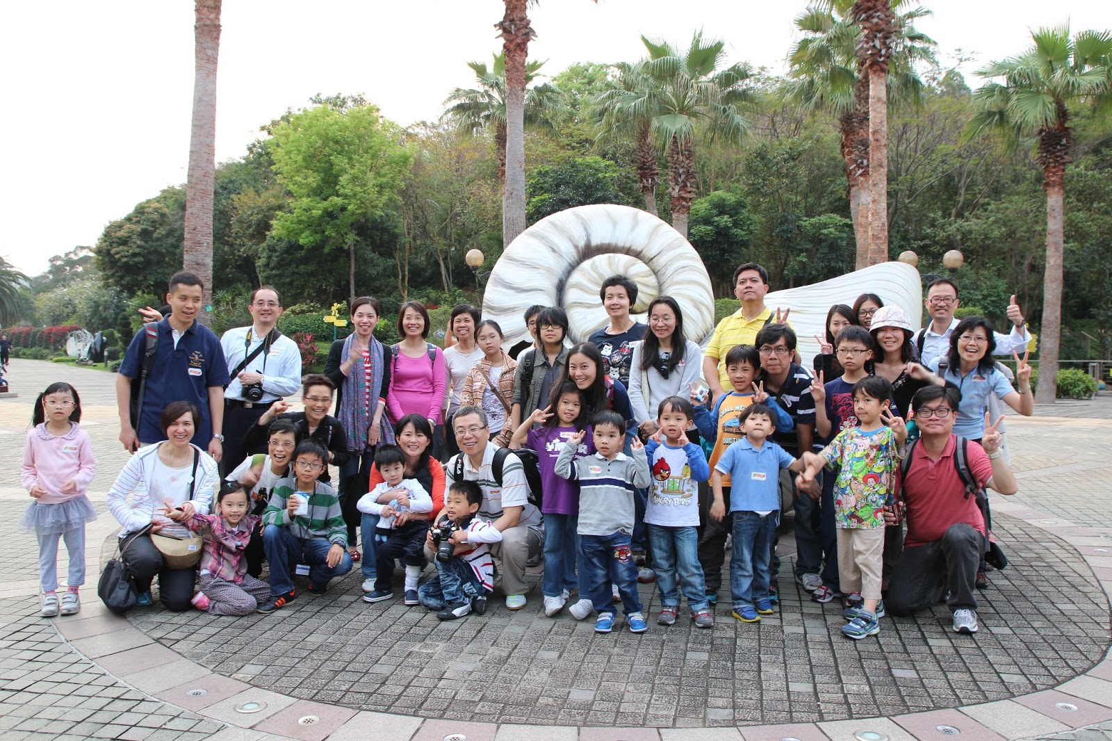 Guests and family members are happy with the educational trip to Solar Tower, Ma Wan