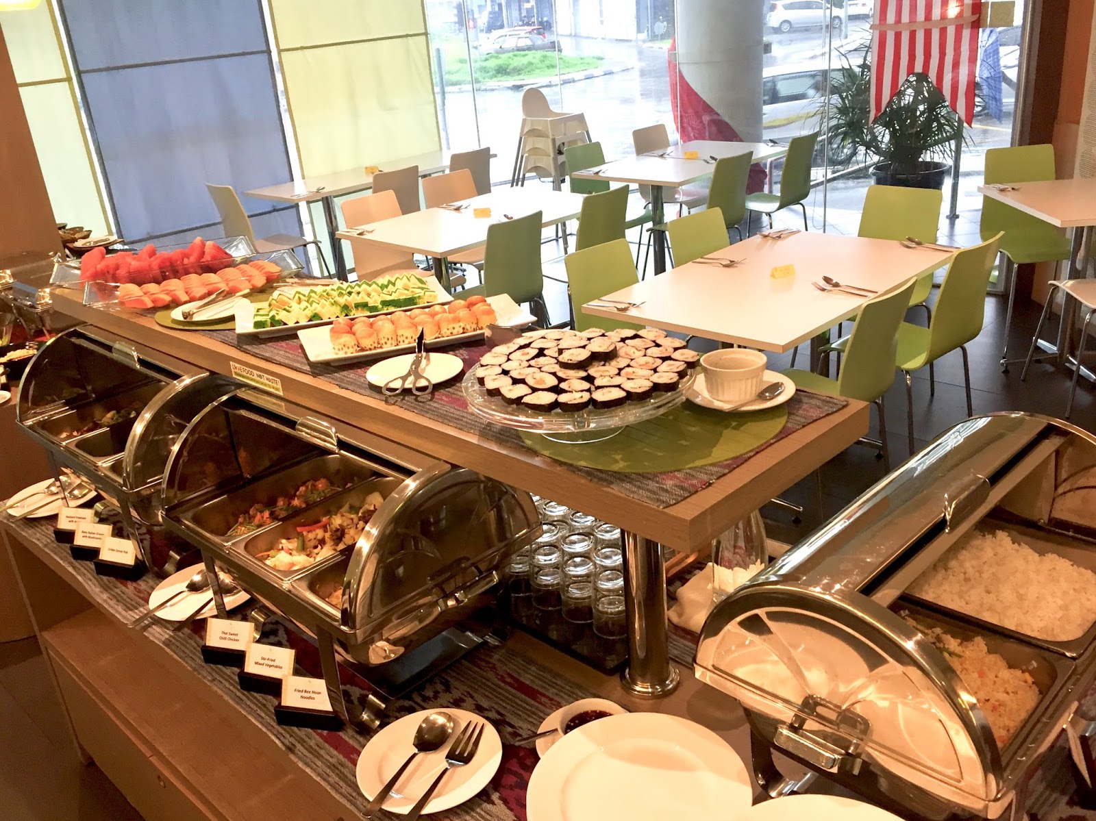 Kuching Food Critics: The LimeTree Hotel Hearty Saturday Buffet Dinner 2018