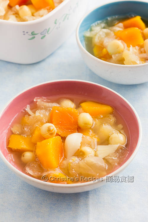 木瓜雪耳蓮子糖水 Paw Paw and Snow Ear Dessert Soup 