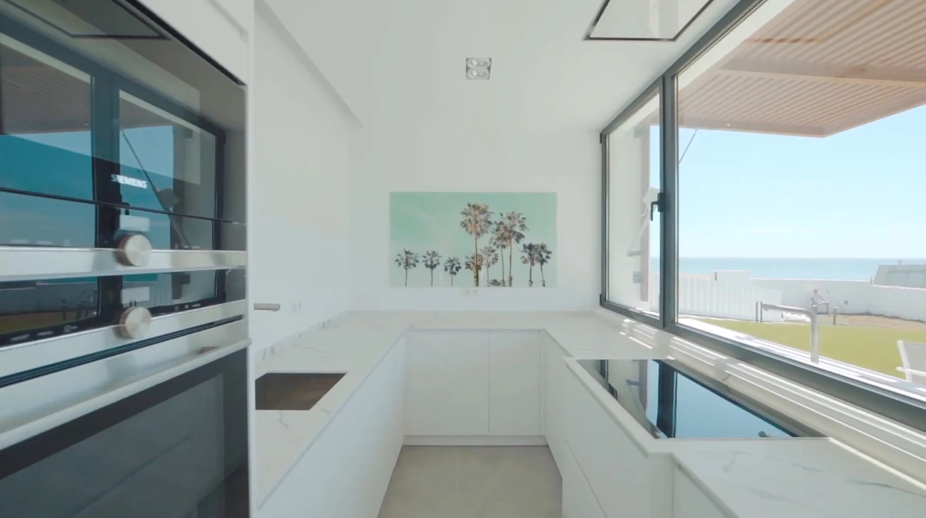 Home Interior Design Tour vs. Luxury frontline beach villa between Marbella and Estepona