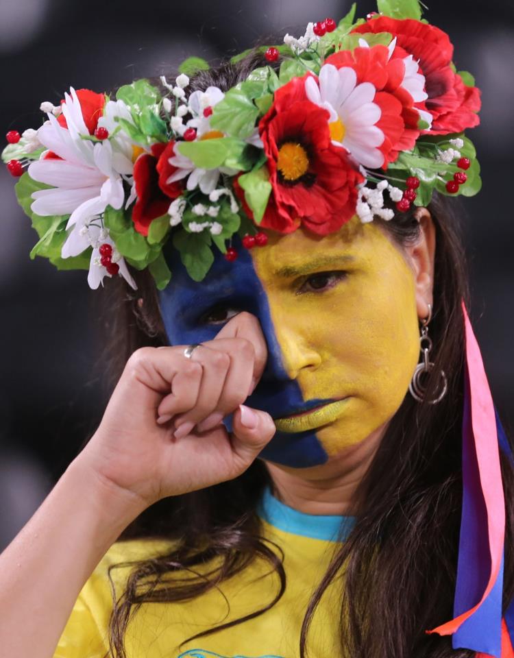 Хохлы кричат. Украинцы плачут. Украинка плачет. Страшные хохлушки. Смешные Украинки.