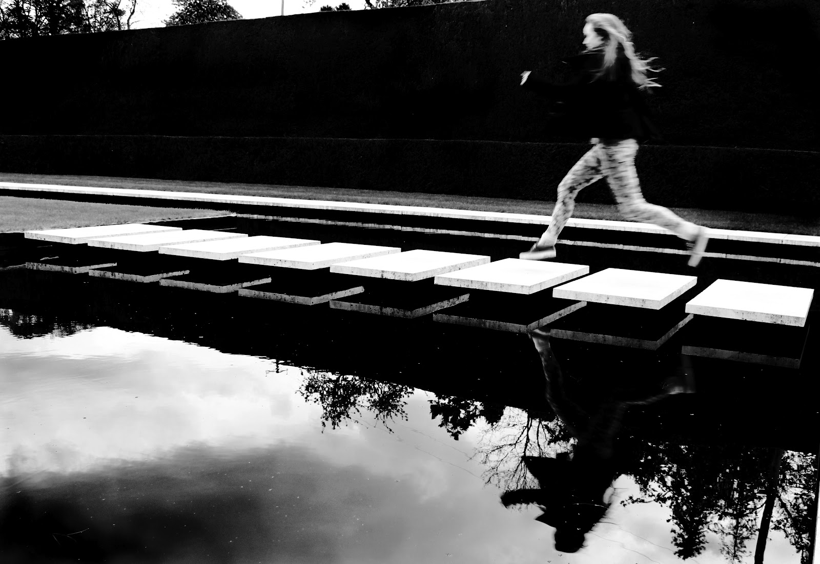 HOLLY CLIFFORD Running On Piano Keys