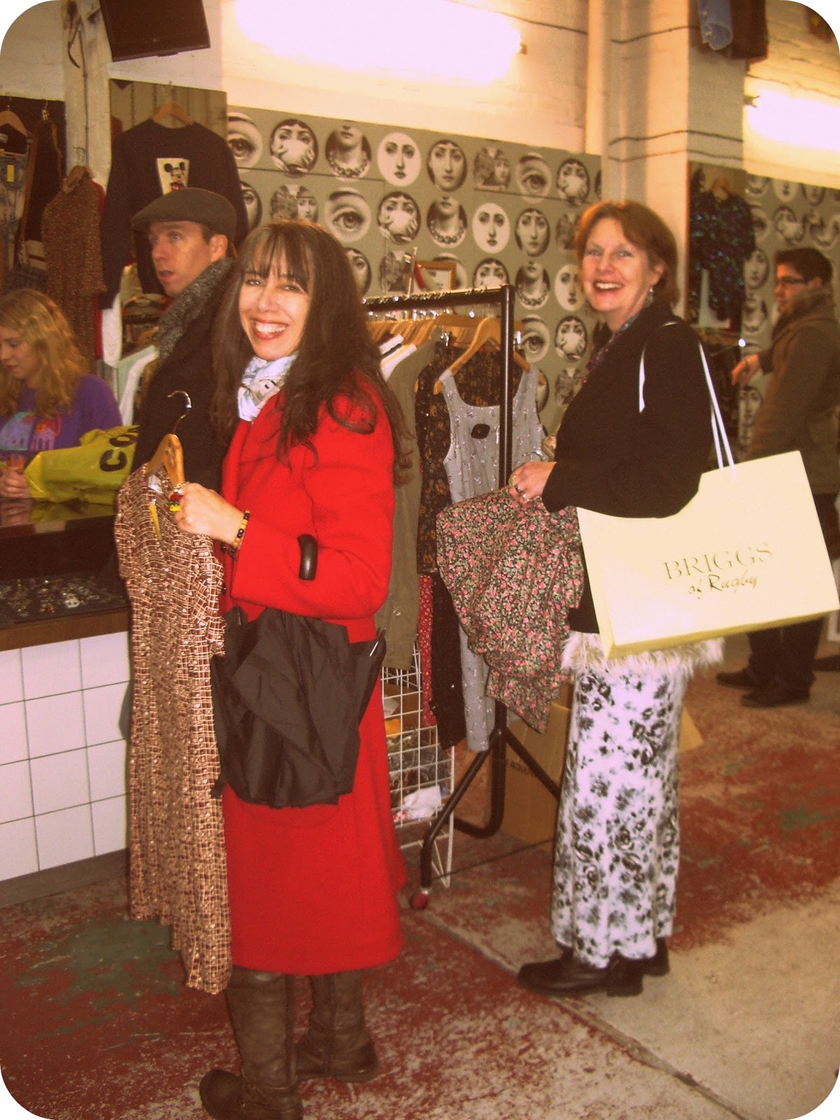 Poshmark'S Brand Bonanza: Shop 'Til You Drop! - 689ugbf