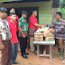 Dalam Menyambut HUT IDI, Ketua IDI Kabupaten Rohil Beri Bantuan Dan Pengobatan Pada Pengungsian Korban Banjir Di Pekaitan