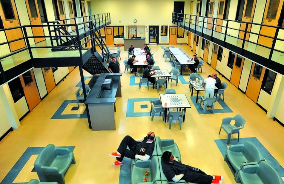 MEC&F Expert Engineers CHEMICAL REACTION BETWEEN BLEACH AND AMMONIA