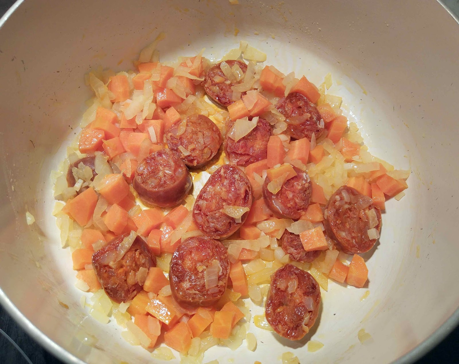 Unas calentitas lentejas con chorizo para este frío Unas calentitas lentejas con chorizo para este frío