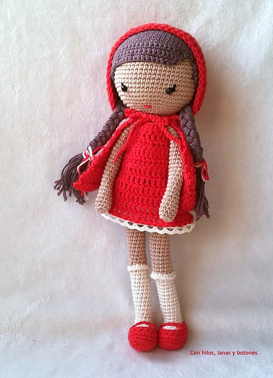 Con hilos, lanas y botones: Caperucita Roja amigurumi