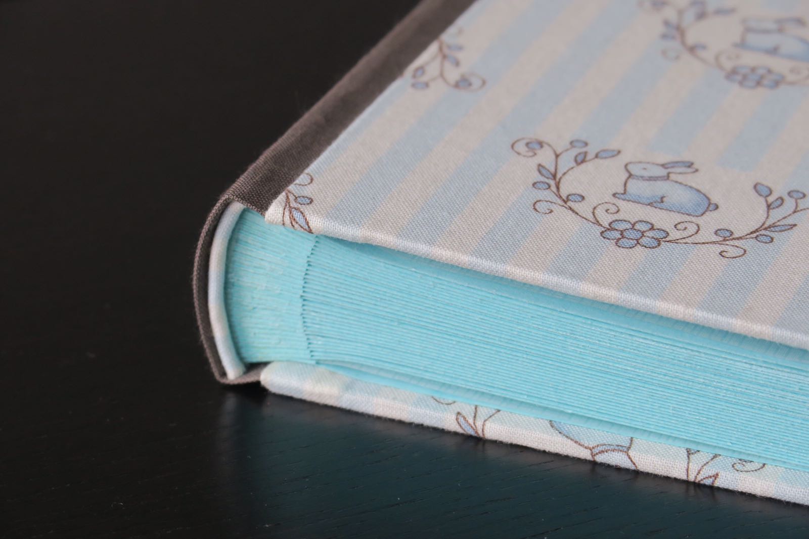 Las ideas de Yoli Álbumes de fotos con telas infantiles.