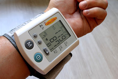 Some simple solutions to preventing high blood pressure - हाई ब्लड-प्रेशर (उच्च रक्तचाप) से बचाव के कुछ सरल उपाय