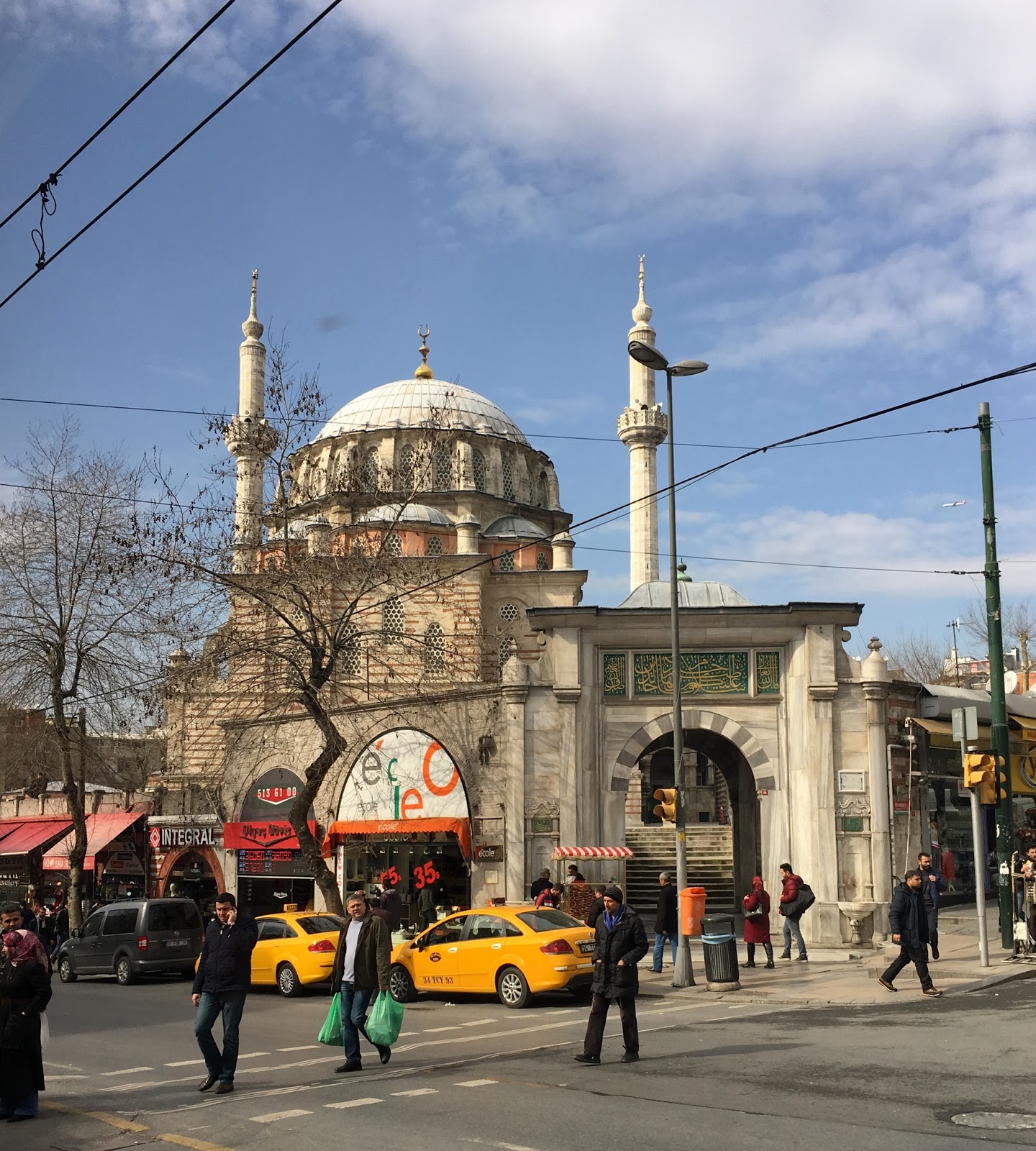 стамбул рынок лалели. квартал лалели в стамбуле. улица аксарай стамбул. улица лалели в стамбуле. лалели стамбул.