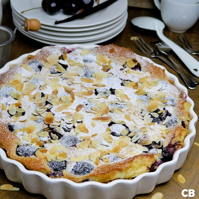 Franse kersenclafoutis met krokante amandeltjes Franse kersenclafoutis met krokante amandeltjes