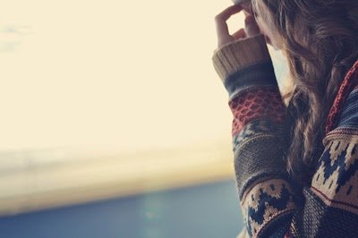 Girl's hands