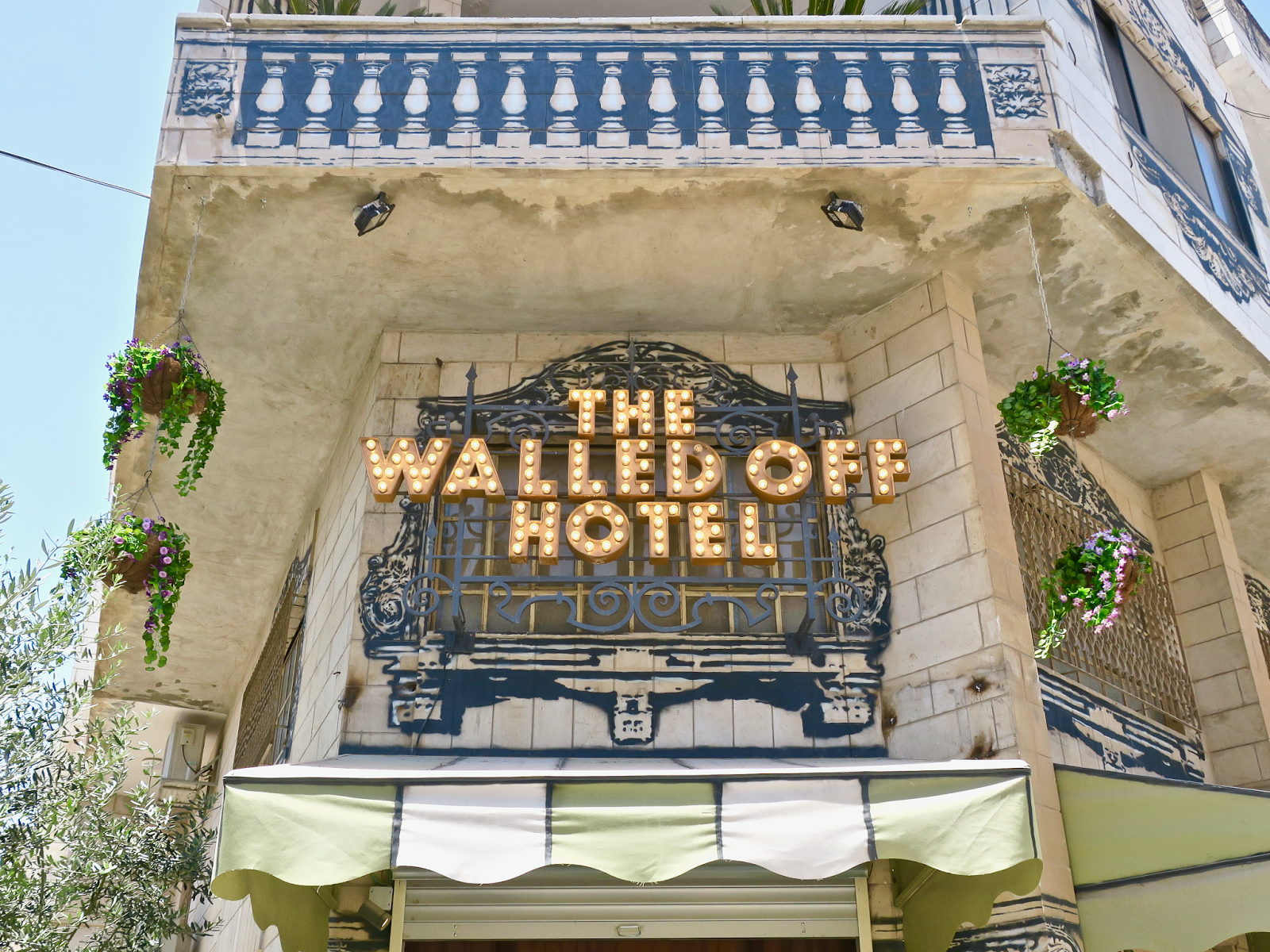 バンクシー【The wallde off hotel】エスタンプリトグラフ