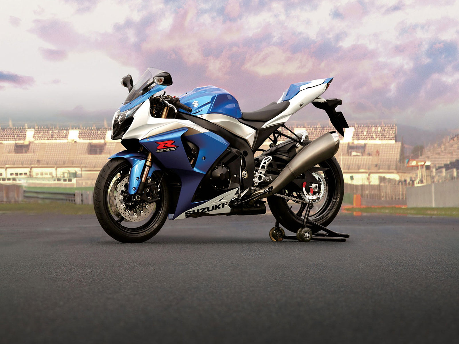 2010 Suzuki GSX-R1000 Motorcycle | Motorcycle Wallpapers Gallery