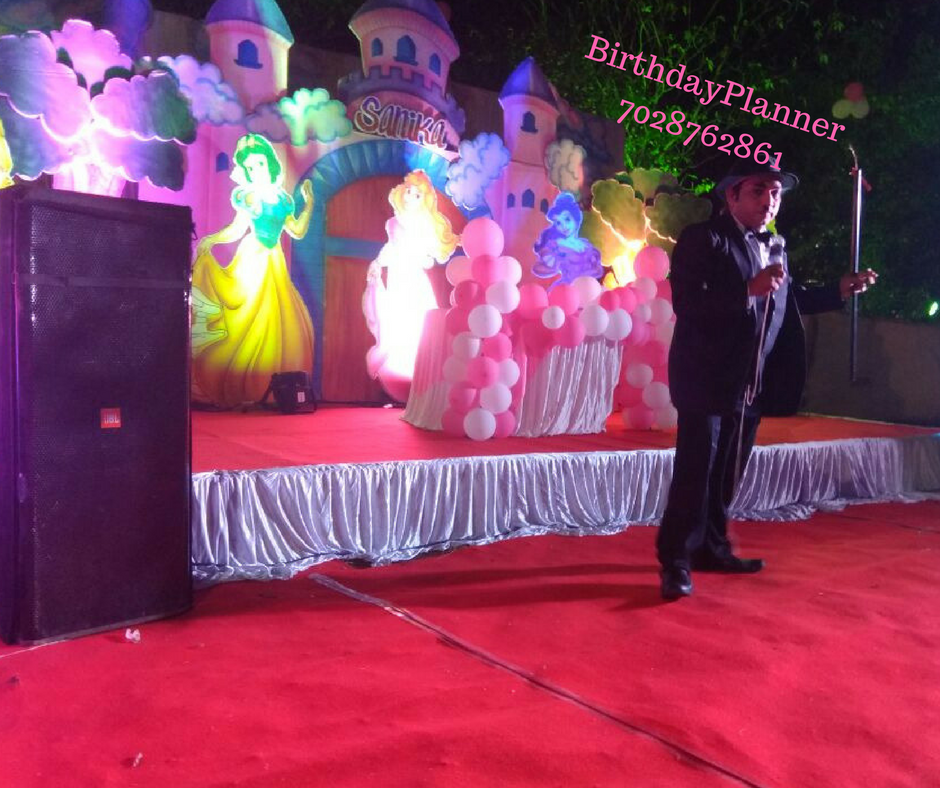 Romantic Room Decoration For Surprise Birthday Party in Pune Best