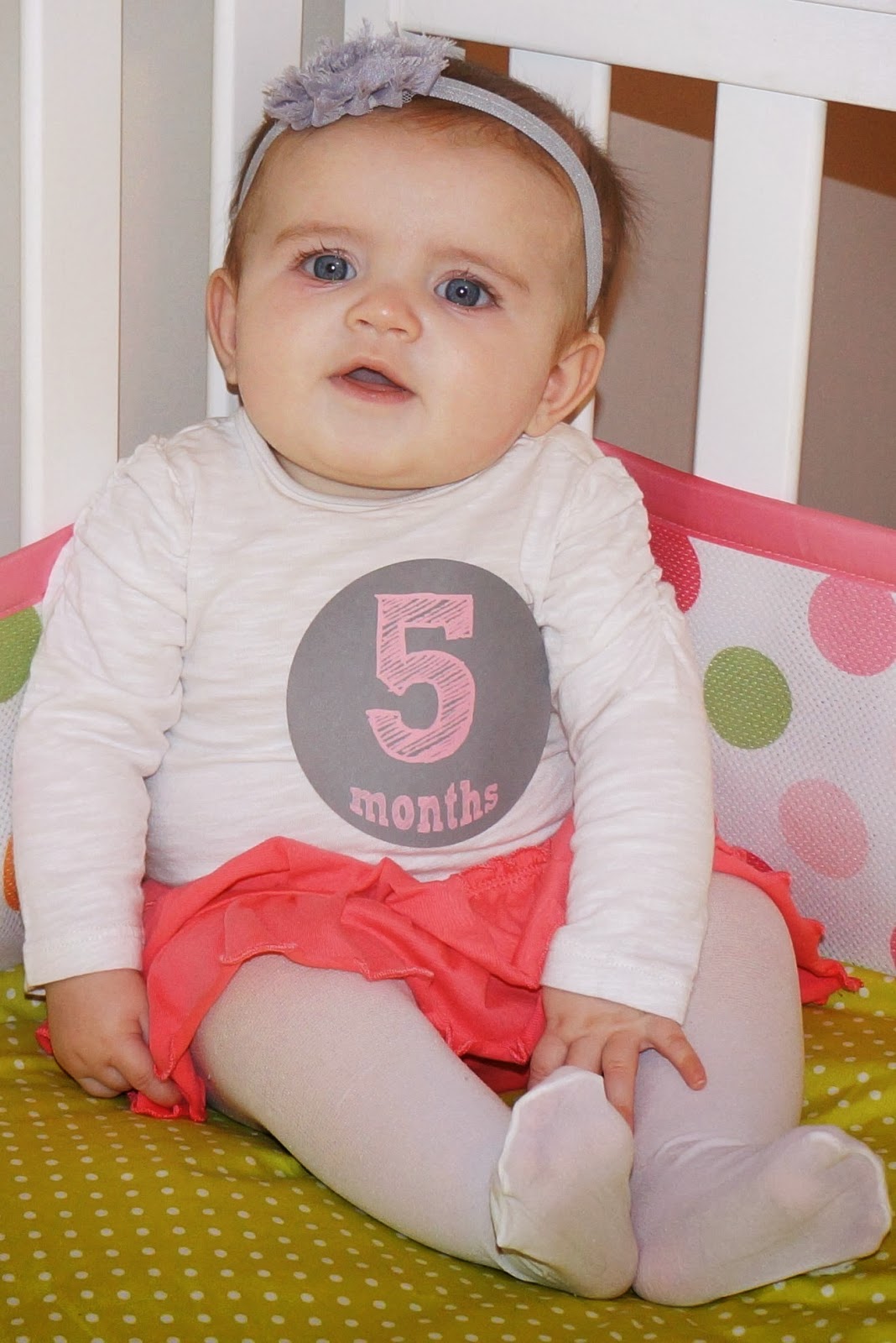 4 months old. 4 Месяца девочке. Девочки 4,5 месяца. 5-6 Месяц.
