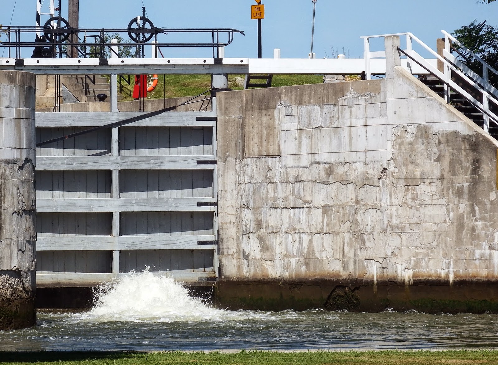 Wheelstogogo Travel Tales. Rideau Canal Locks at Kingston Mills.