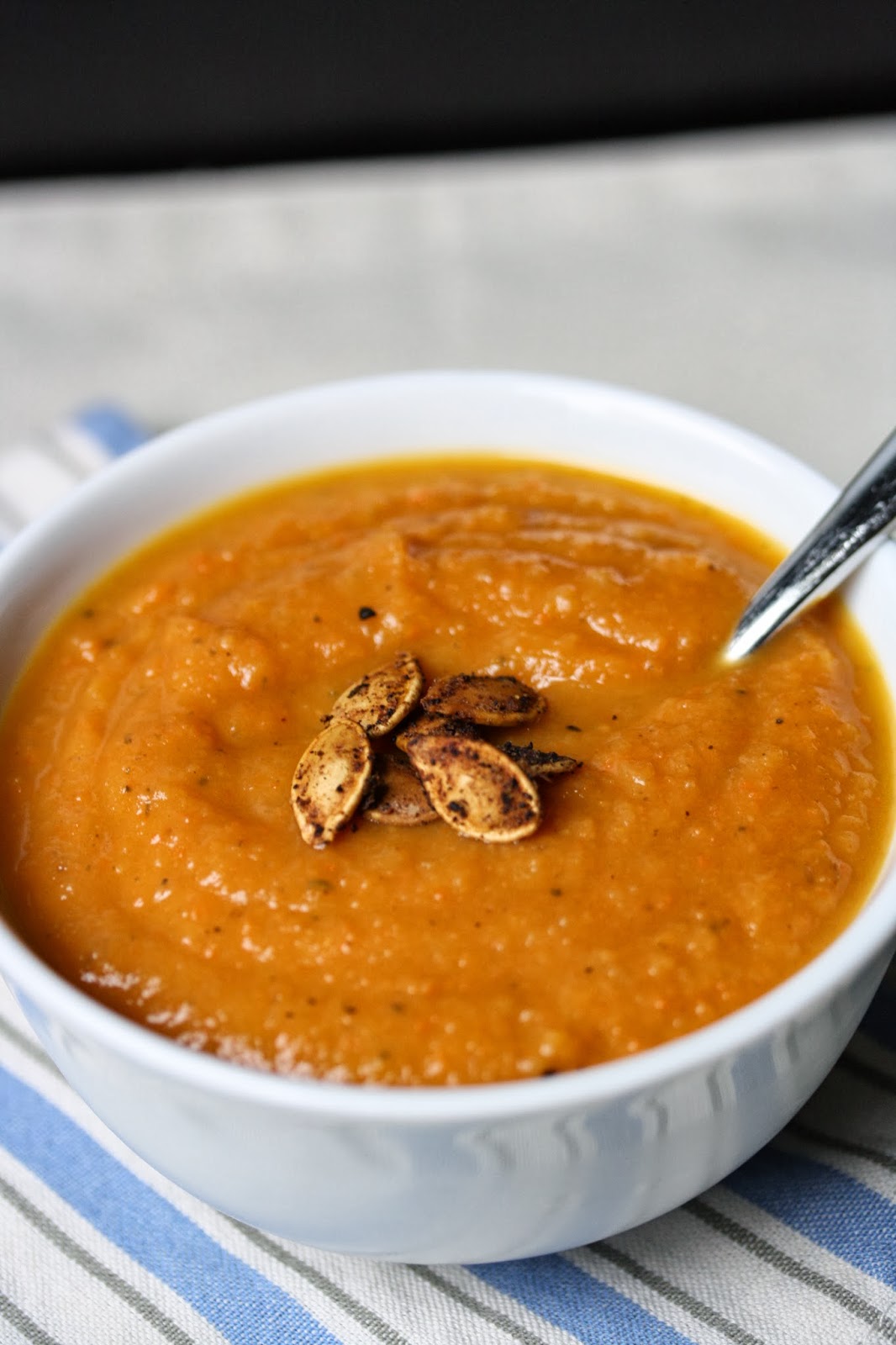 Hot Dinner Happy Home: Roasted Sweet Potato and Carrot Soup