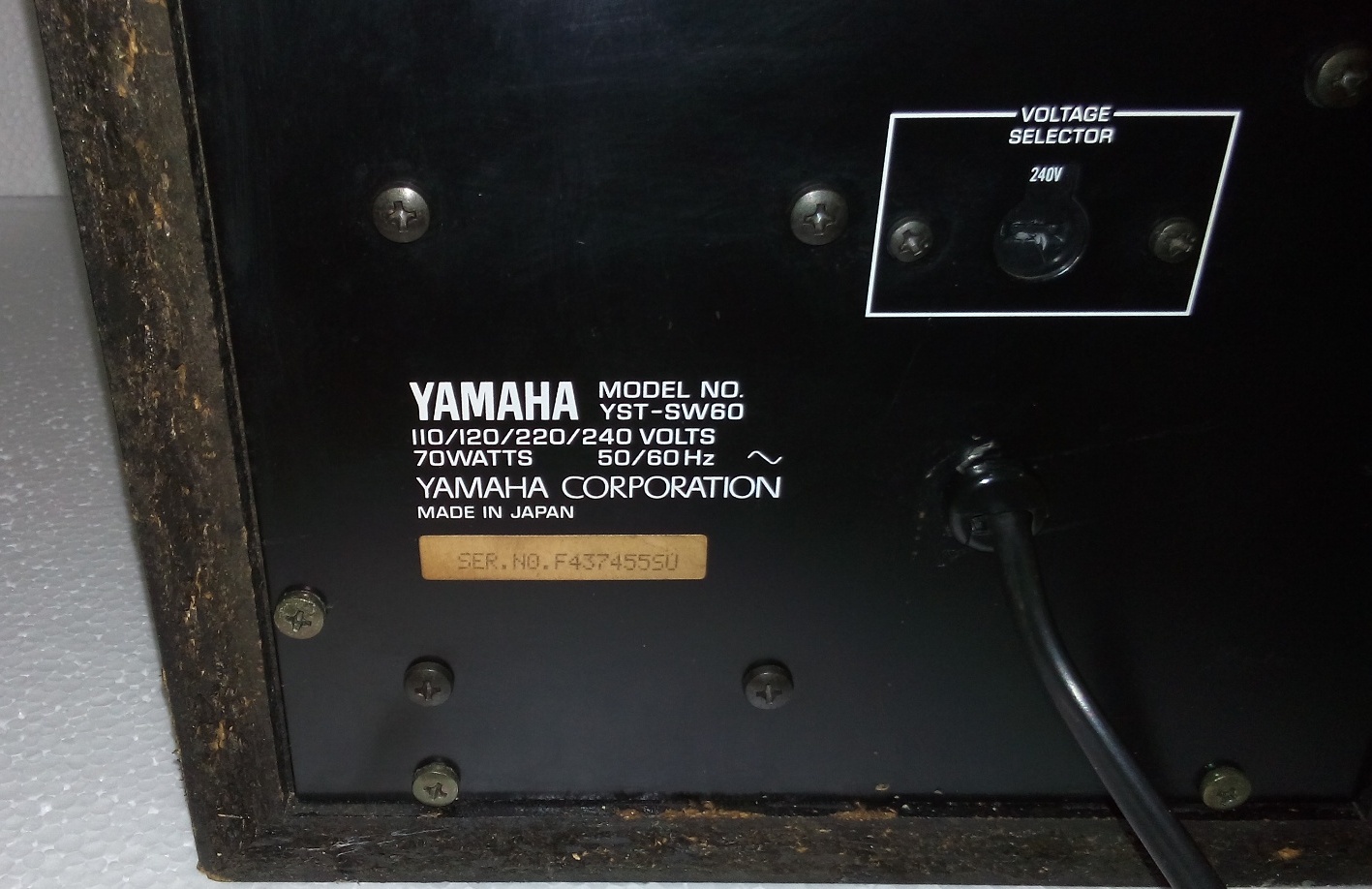 BARANG BARANG ELEKTRIK TERPAKAI DAN RARE Subwoofer Active YAMAHA YSTSW60