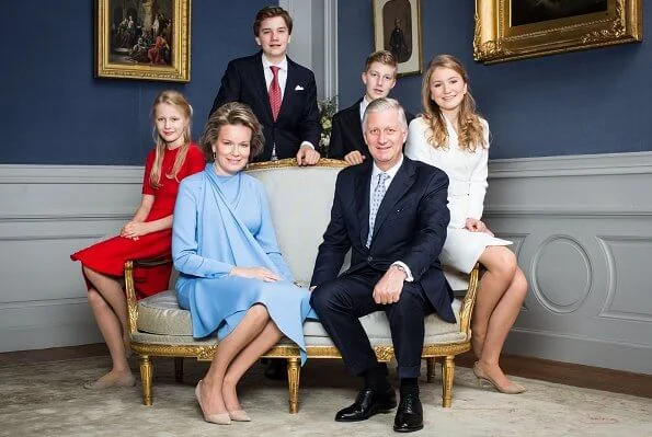 Princess Elisabeth, Duchess of Brabant is the eldest of King Philippe and Queen Mathilde. Grand Cordon of the Order of Leopold. Natan dress