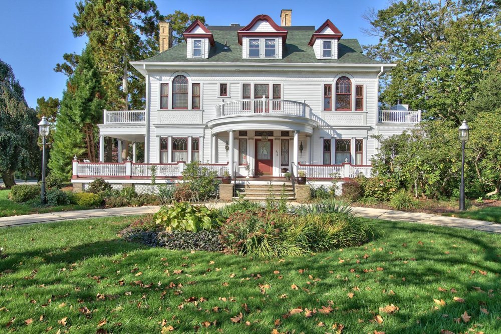 Sweet House Dreams Mathis House, 1895 Victorian in Toms River, New Jersey