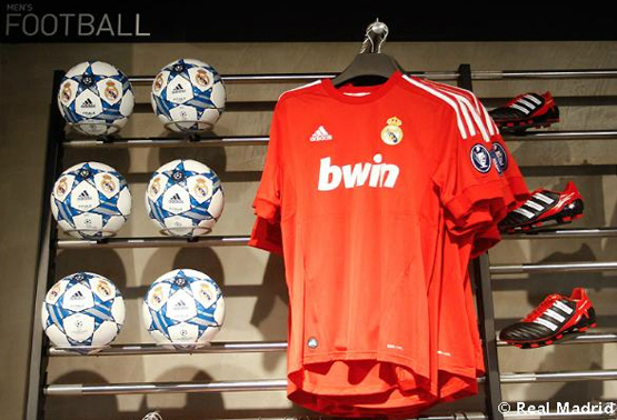 Segunda camiseta del Real Madrid roja Champions 2011-2012 - MENTE NATURAL DE MODA