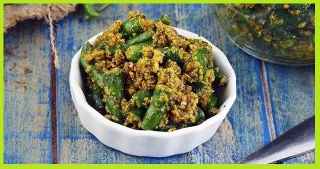 चटपटा हरी मिर्च का अचार रेसिपी - Hari Mirch Achar Recipe in Hindi चटपटा हरी मिर्च का अचार रेसिपी - Hari Mirch Achar Recipe in Hindi