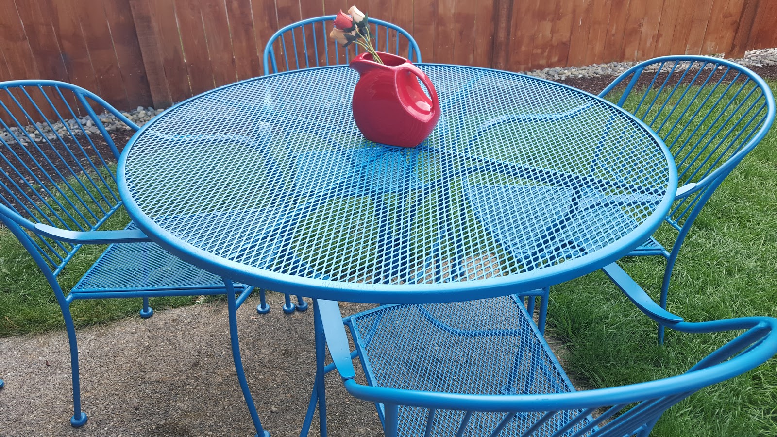 Refinish Wrought Iron Patio Furniture, What Color Should I Paint My Wrought Iron Furniture