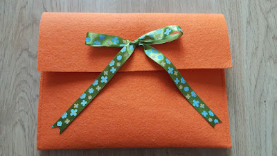 Felt envelope clutch with ribbon closure tutorial