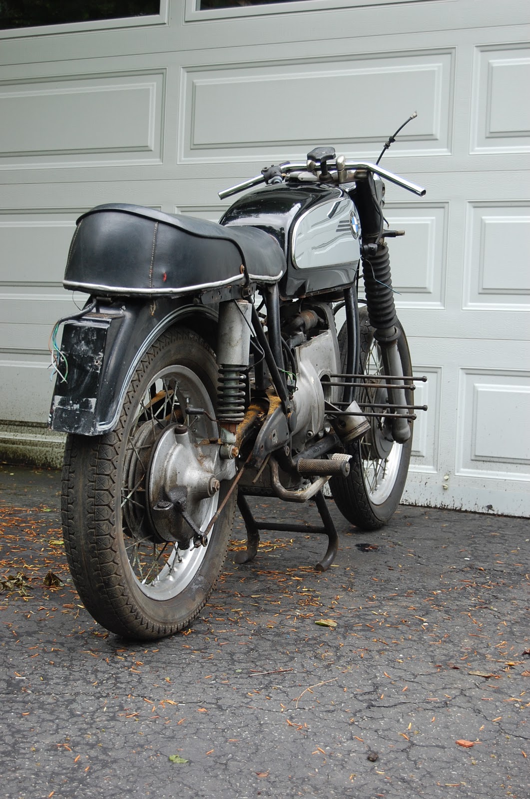 BMW airheads, Garage view | Nelson's BMW airhead motorcycles