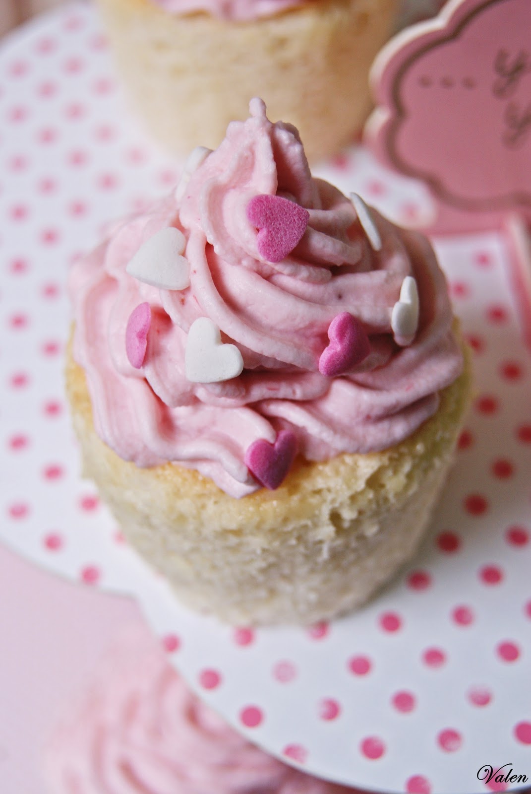 Valentina en la cocina: Angel Food Cupcakes