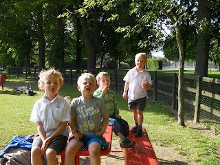 picnic bench milton park 