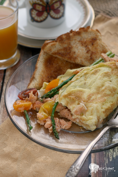 Asparagus, Brie and Smoked Salmon Omelet