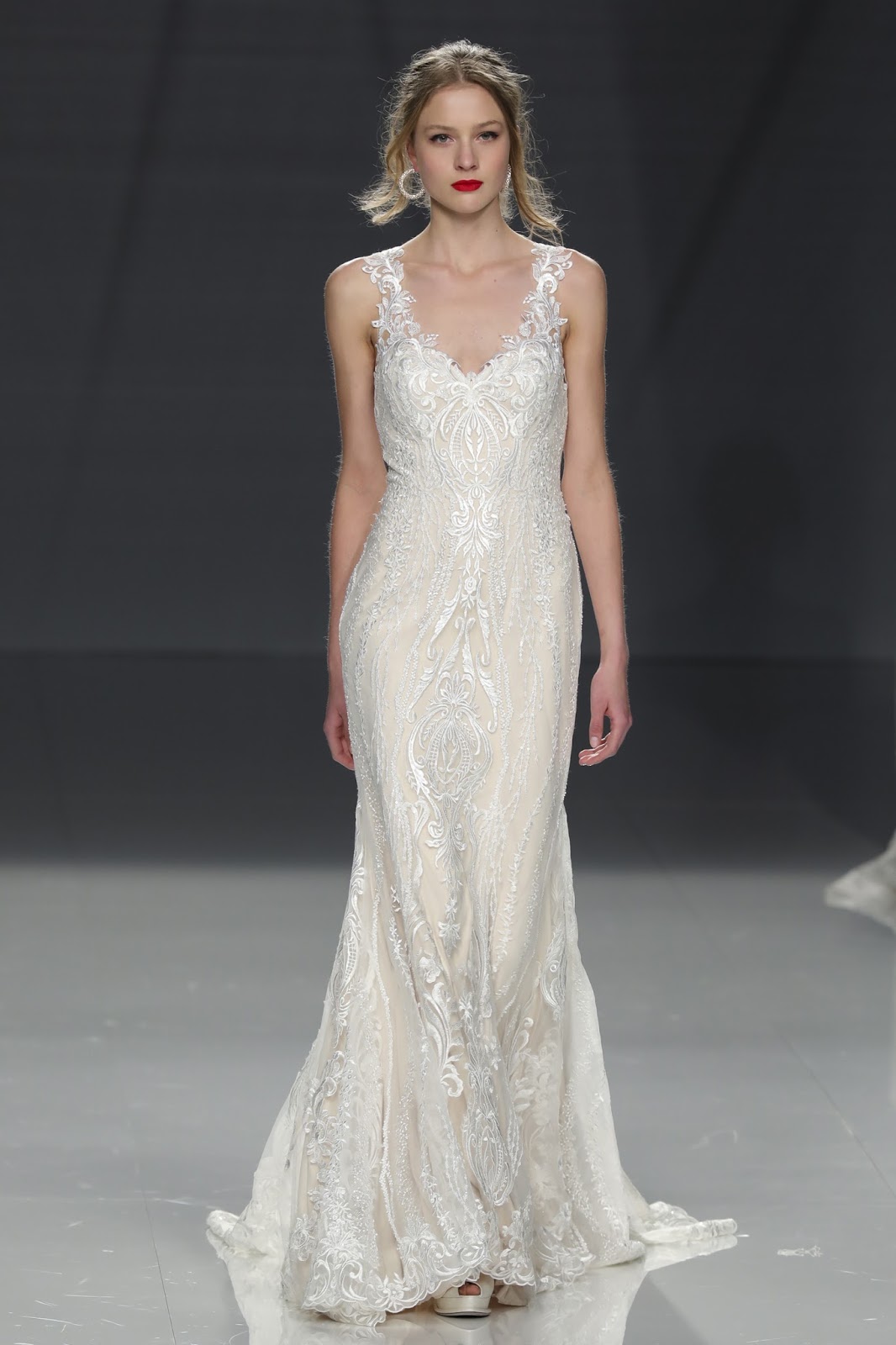 Wedding Gown Gorgeous: DEMETRIOS