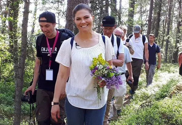 Crown Princess Victoria visited Engesbergs Camping and Stugby in Gävle. Engesbergs Camping is a family campsite