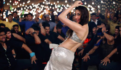 Kareena Kapoor Khan looking hot in Latest item song!