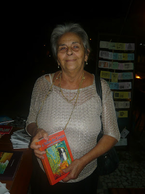 Sarau de O LIVREIRO em Porto Seguro - Um banho de cultura O Sarau acontece sempre no último sábado de cada mês e reúne diversos segmentos da cultura...