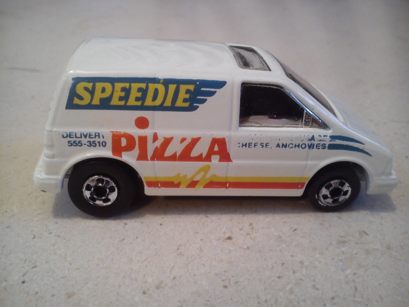CUNS DRAW BLOG HOT WHEELS PIZZA DELIVERY VAN FORD AEROSTAR 1985