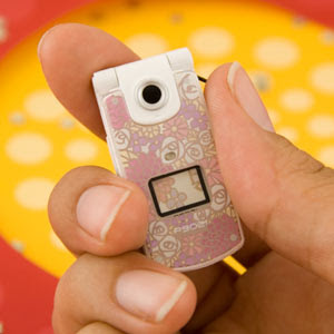 Latest Mobiles And Laptop S Ridiculously Small Mini Me Mobile Phone