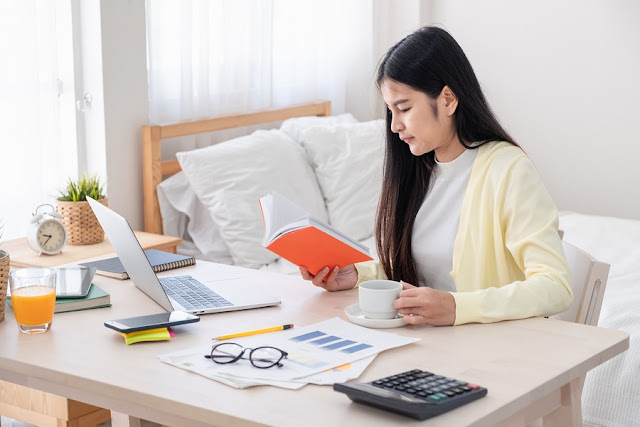 Berbisnis Lewat Media Online, Begini Cara Mendapatkan Uang Dari Internet Berbisnis Lewat Media Online, Begini Cara Mendapatkan Uang Dari Internet