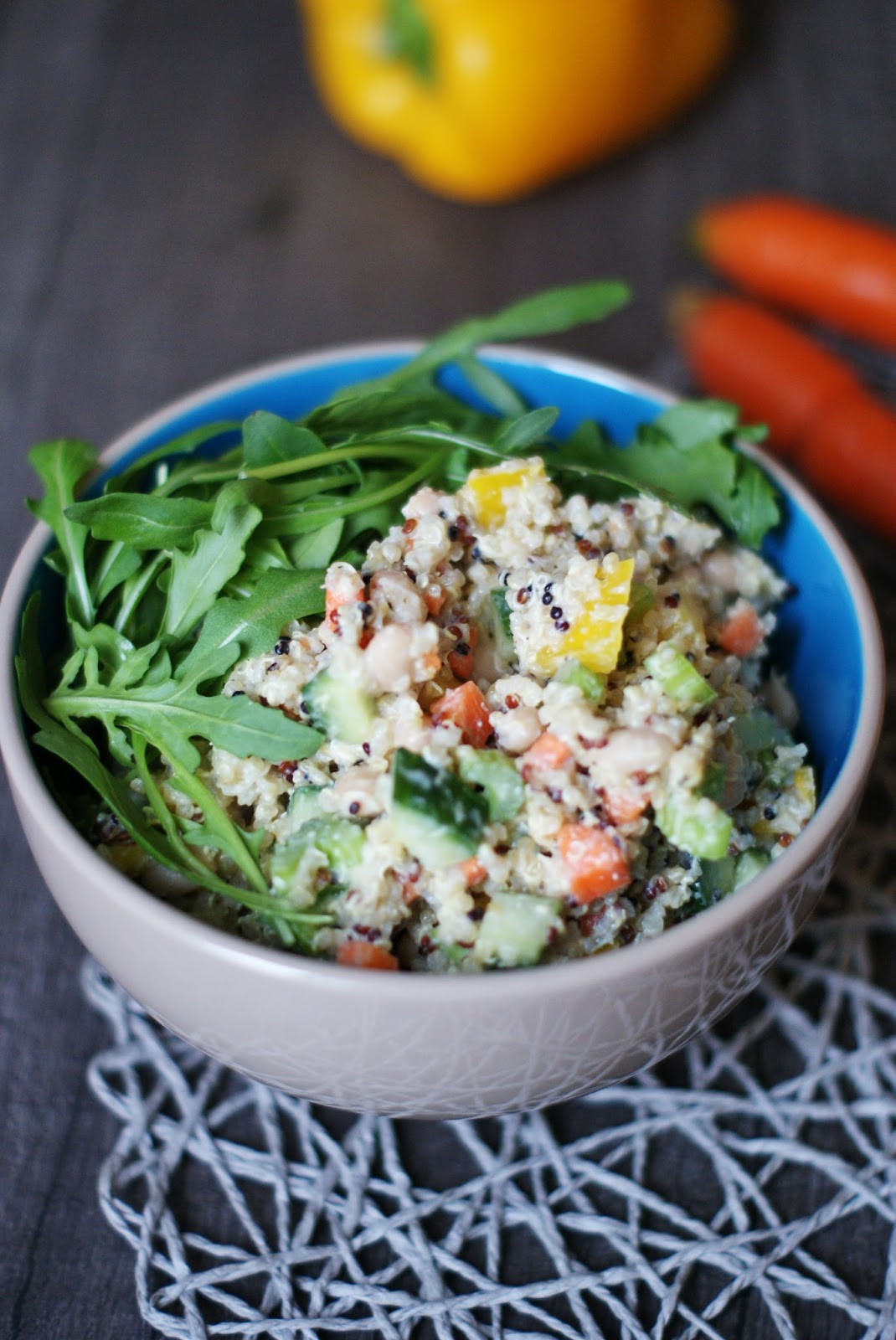 Totally Veg!: Quinoa-Salat mit Bohnen und Cashew-Dressing (glutenfrei ...