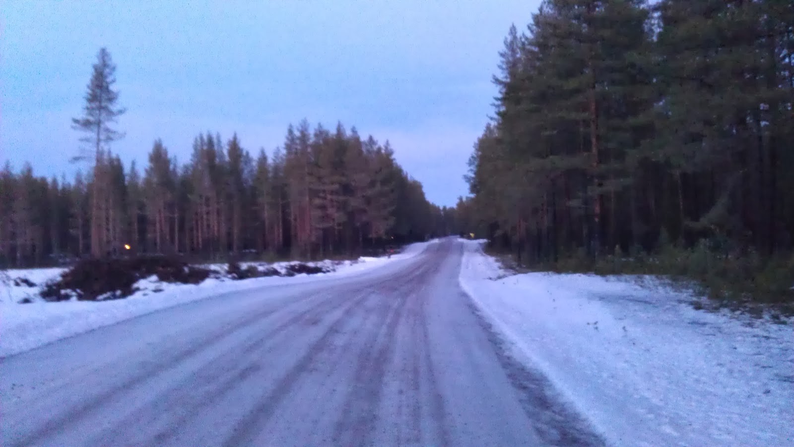 Essential Run: Review: Asics Gel-Arctic 4 WR shoes - winter running on snow  and ice!
